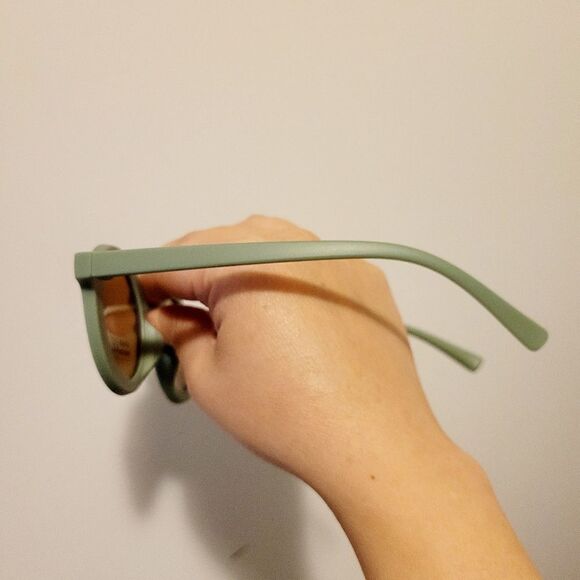 Brand new fashion sunglasses - Picture 4 of 4